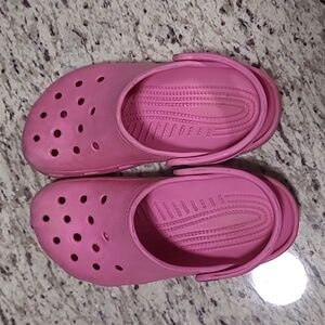 Girls Crocs, Pink, Size 4